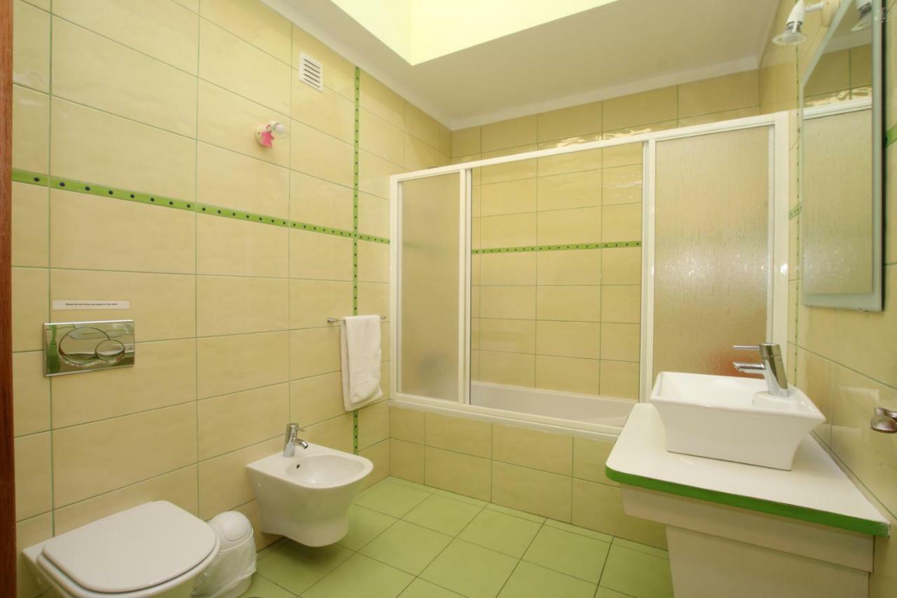Full Private 300Sqm Villa Jacuzzi Heated Pool Ideal & Quiet Location Albufeira Exterior photo